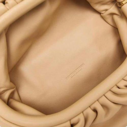 Bottega Veneta The Chain Pouch Leather Crossbody Bag