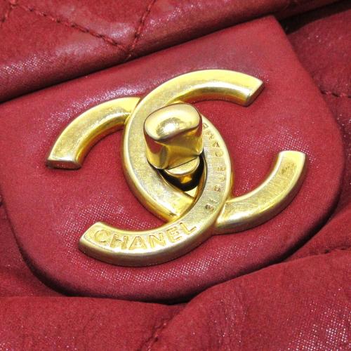 Chanel Chic Quilt Lambskin Leather Shoulder Bag