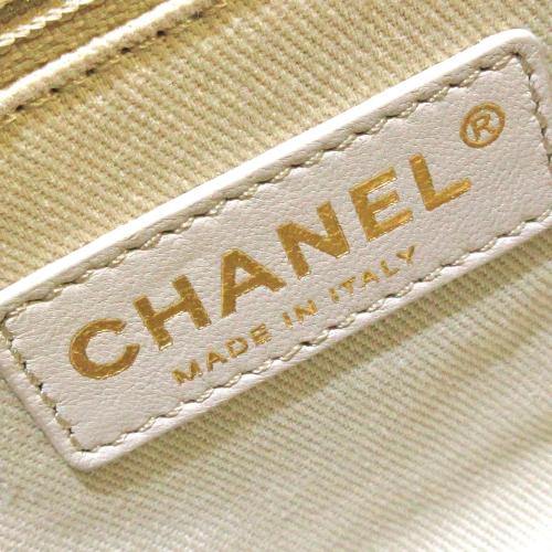 Chanel Chic Quilt Lambskin Leather Shoulder Bag