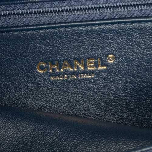 Chanel Medium Caviar CC Filigree Vanity Case