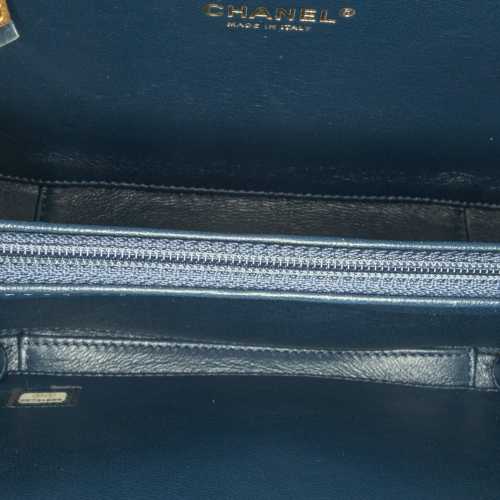 Chanel Medium Caviar CC Filigree Vanity Case