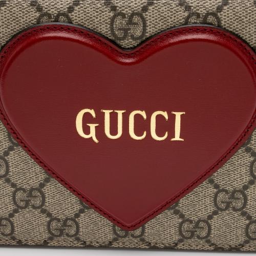 Gucci GG Supreme Script Logo Heart Wallet on Chain