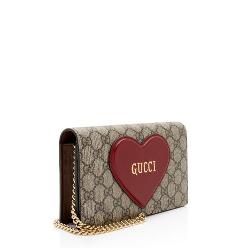 Gucci GG Supreme Script Logo Heart Wallet on Chain