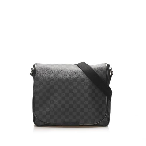 LOUIS VUITTON District MM Damier Graphite Messenger Bag, 40% OFF