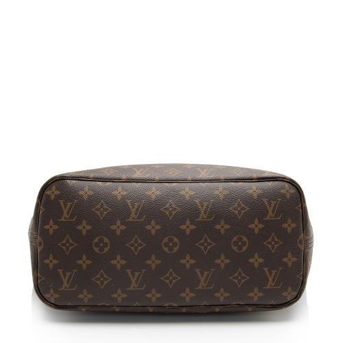 Women's Louis Vuitton Shoulder bags from $450