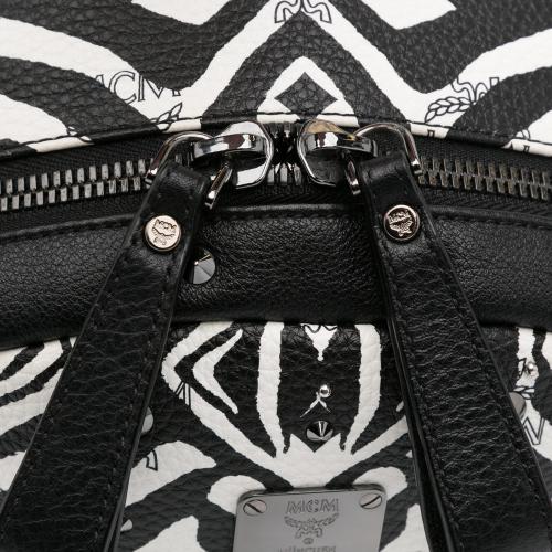 Mcm Logo Print Studded Backpack - Black