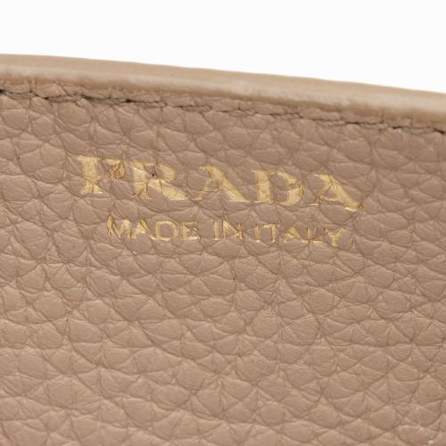 Prada Leather Daino Chain Wallet (SHF-MtVCqo) – LuxeDH