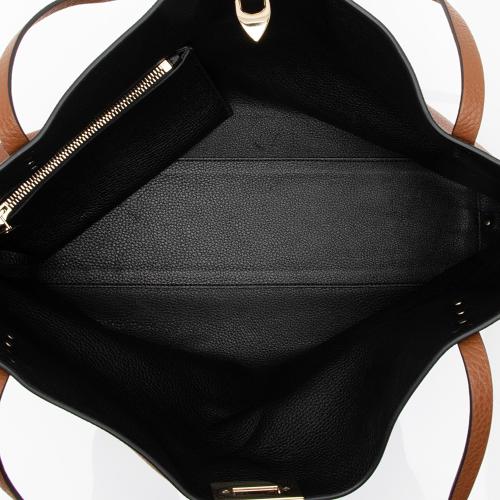 Medium Grainy Calfskin Rockstud Bag for Woman in Black