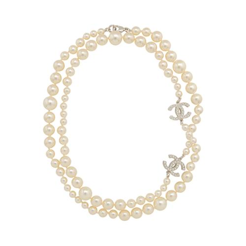 Chanel CC Graduated Pearl Necklace