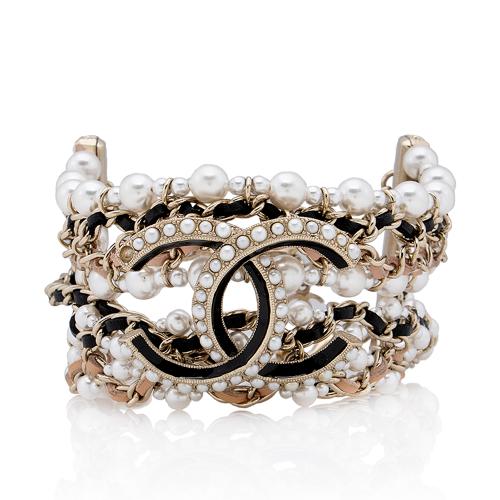Chanel Chain Pearl CC Bracelet