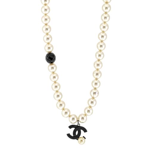 Chanel Statement Pearl Necklace