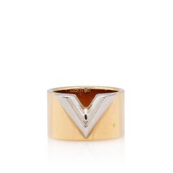 Louis Vuitton Essential V Ring - Size 8 1/2