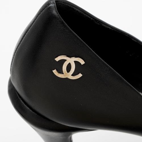 Chanel Calfskin CC Metallic Cap Toe Platform Pumps - Size 8 / 38