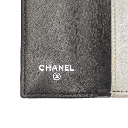 Chanel CC Camellia Leather Key Holder