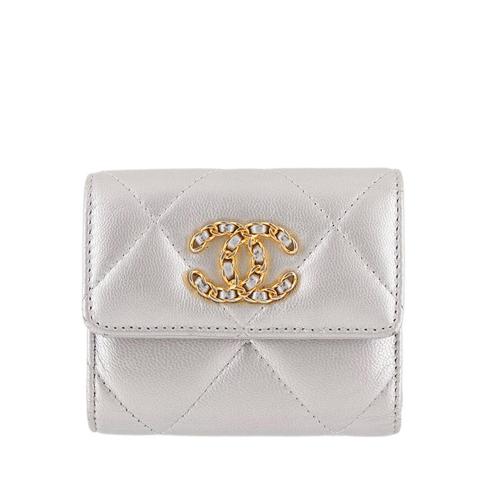 Chanel Lambskin 19 Flap Trifold Wallet