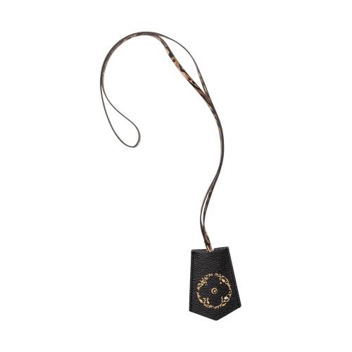 Louis Vuitton Limited Edition Monogram Giant Jungle Luggage Tag